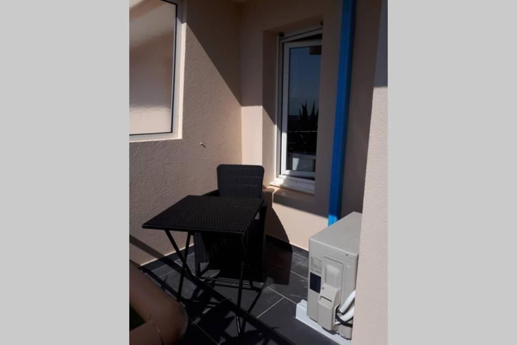 T2 Climatise Vue Sur Mer, Wifi, Piscine Et Parking Sète Eksteriør bilde